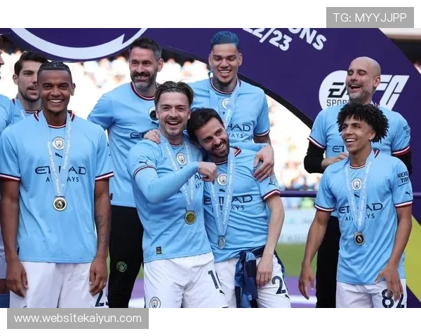 开云足球体育：打造专业化的足球赛事平台，助力足球运动普及与发展